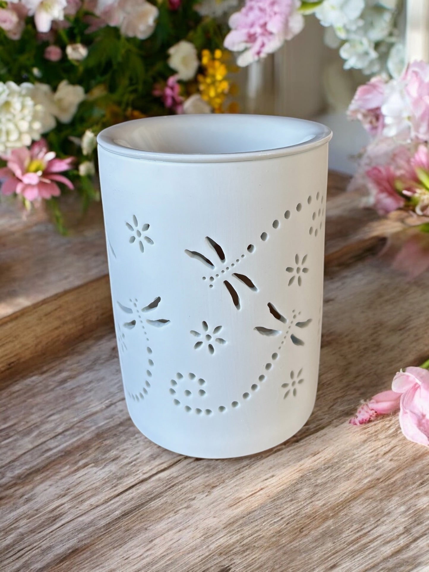 White dragonfly wax burner